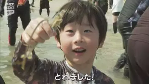 世界選手権！海でクルマエビをつかみ取り 夏の終わりのエキサイティングイベント（山口）