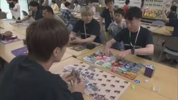 昆虫をモチーフにしたカードゲームの大会が宇部市で開催 　昆虫の特徴を学べる要素もあり幅広い世代に人気