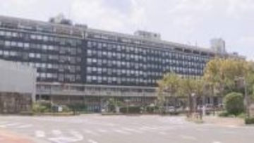 岡山県　職員の通年軽装の服装の目安変更　ジーンズ一部解禁へ