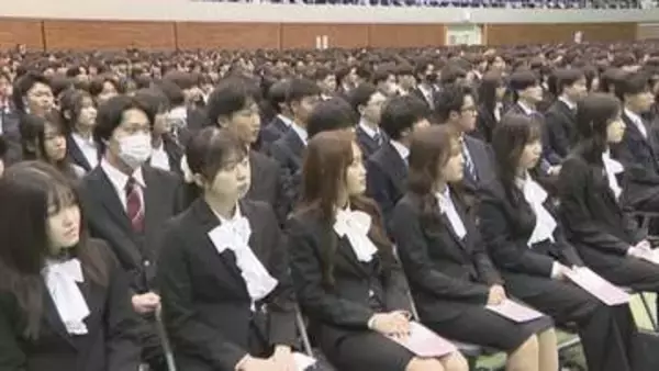 「たくさんのことを学びたい」　岡山大学・大学院で入学式　約3500人が門出