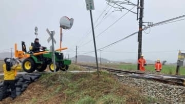 踏切事故の防止へ　JRが新型ゲートを瀬戸内市に設置　岡山県で初