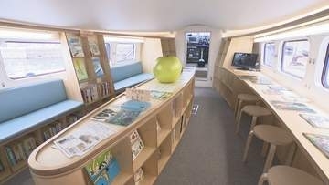 こども図書館船「ほんのもり号」初めて香川県外の離島へ　伊吹島と広島・生口島の児童生徒が交流へ
