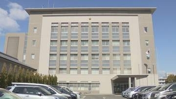 原付バイクに2人乗りしてパトカーに消火器を噴霧　公務執行妨害の疑いで17歳少年２人逮捕　香川