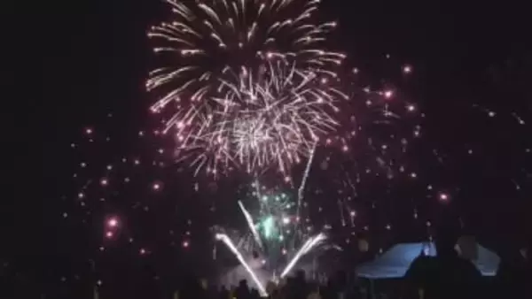 小豆島町で合併20周年記念イベント　約300機のドローンショーや約2000発の打ち上げ花火など　香川