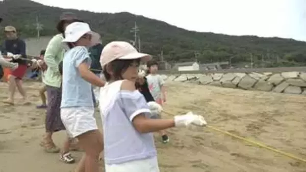 親子が地引網を体験　海鮮丼など海の恵み味わう　香川・小豆島