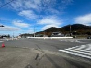 【速報】国道で軽バンと観光バスが出合い頭に衝突　軽バン運転手が死亡　香川・まんのう町