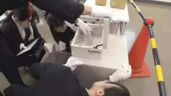 税務職員志望の大学生が国税徴収官役に　財産の差し押さえなど体験　香川