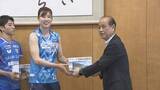 「新アリーナ整備へ　プロスポーツ3チームが集めた募金を岡山市に贈呈」の画像1
