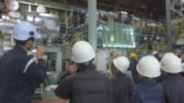 海の仕事に興味を持って　小学生がフェリーの操舵室やエンジン工場を見学　香川