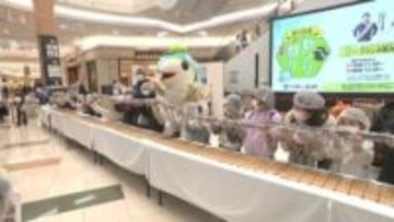県産ノリでジャンボ恵方巻き　「新ノリ祭り」にぎわう　香川