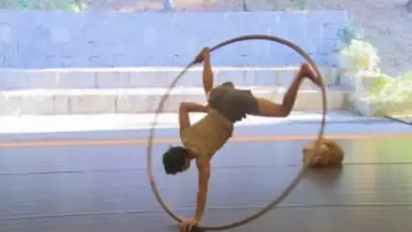 日本の現代サーカスを世界へ　香川県拠点のプロデュース団体がパフォーマンス披露　世界各国のディレクターらが視察