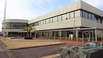 「自殺予防週間」に合わせ中央図書館でメンタルヘルスの関連本など展示　岡山市