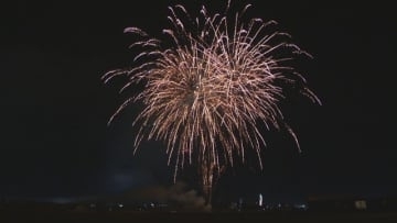 夜空彩る花火…あす7月27日に開催される花火大会は　岡山県