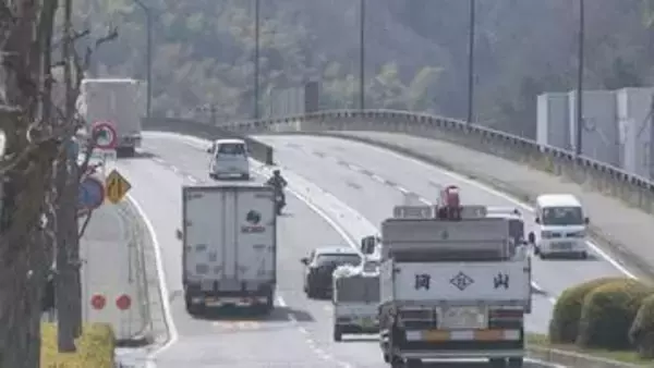 「県道箕島高松線が4車線化　物流拠点へのアクセスがスムーズに　岡山県」の画像
