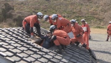 大規模地震を想定　消防隊員約30人が合同訓練「連携をより一層つなげていきたい」　岡山・倉敷市【東日本大震災15年】