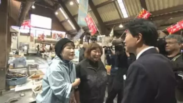 養殖カキ大量死問題　岡山県知事が備前市の市場や飲食店を視察「食べることが一番の応援」
