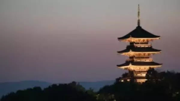 備中国分寺五重塔　年末年始にライトアップ　年越しの瞬間も　岡山・総社市