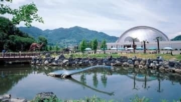 カブトガニ博物館 恐竜公園の遊具をリニューアル　3月14日から利用可能に