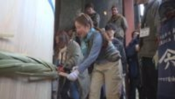 しょうゆを木桶でつくる文化を次世代へ　小豆島で木桶を学ぶイベント　香川