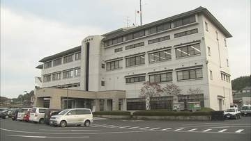 津山市で2階建て住宅2棟が全焼　けが人なし　岡山