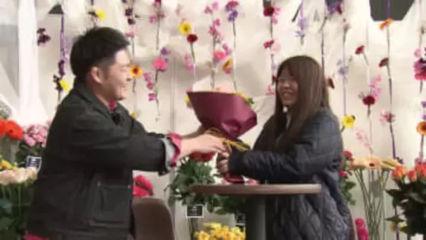 男性から女性に花を！「フラワーバレンタイン」で30組が感謝の気持ち 主催者は「花と一言で思い伝わる」