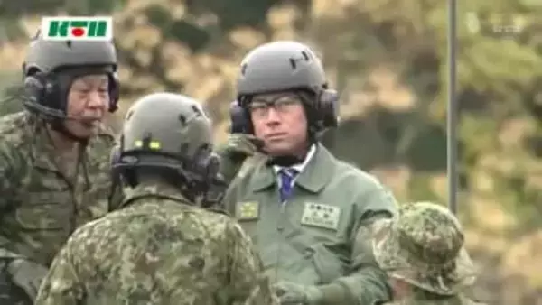 小泉防衛相「緊張感をもって任務に精励する姿を確認でき、大変 頼もしく感じた」水陸機動団を視察