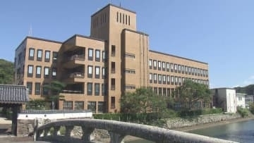 机を叩く、公開叱責、侮辱的発言…市職員が部下にパワハラで戒告処分 複数の職員が不調で業務遂行が不能に