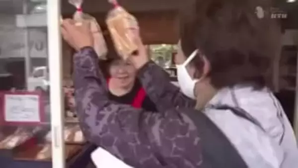 大声でPRすれば100円に！島イチの商店街で「100円商店街」の催し 助成金を活用し活気呼び込む