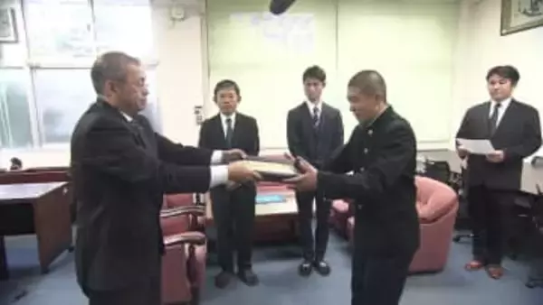 「各県の思い詰まって重く感じる」長崎西高へ「表彰盾」センバツ21世紀枠九州推薦校の証 1月30日決定