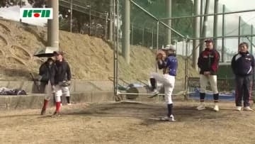 小学生で球速110キロ！自己最速記録を次々更新　高校球児が野球教室でプレーのコツを伝授