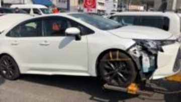 「ブレーキとアクセルを間違えた」 80代男性運転の車がシューズ店に突っ込む 従業員や客にケガなし