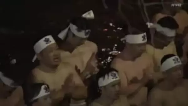 清流に5分間浸かって身を清める「寒中みそぎ」約40人がチャレンジ！1年で最も寒い大寒に無病息災願う