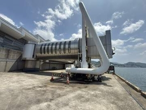 長崎と五島を結ぶフェリーが25日から旅客の受け入れ再開へ　車両用の可動橋から旅客の乗降可能に　ボーディングブリッジ故障で九州運輸局が代替方法を認可