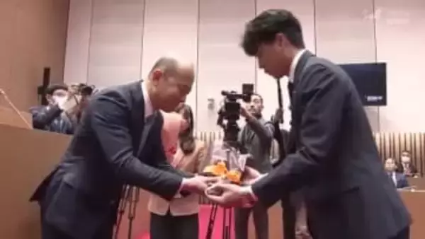 「人口減少対策など集大成の年に」長崎市で事務始め式 20歳の職員を祝う“つどい”も「新たな出発点に」