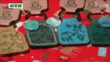 高校生がクリスマスマーケット開催　ドングリを使ったクッキーにシカとイノシシのレザーキーホルダーも