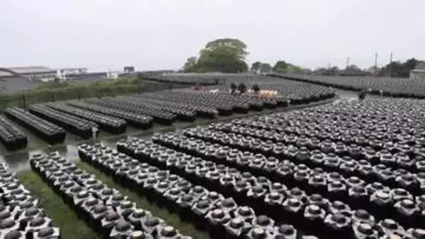 「黒酢・霧島「春の仕込み」始動　坂元醸造、4月1日からつぼ畑に伝統の技」の画像