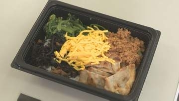 「これを食べて実力を十分発揮して！」栄養学を学ぶ大学生が「スポーツ弁当」開発 試食した高校生サッカー部員も満足【鹿児島】