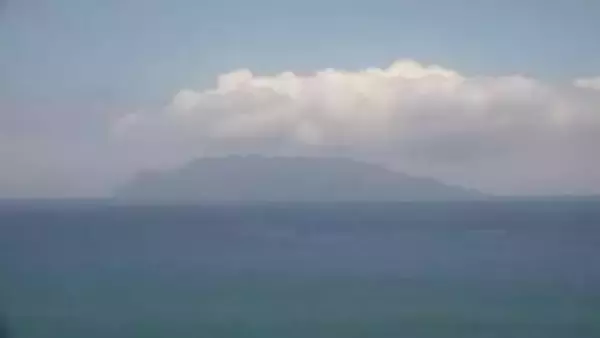 口永良部島　噴火警戒レベル２に引き上げ　火山性地震が増加