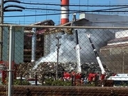「スクラップが燃えている」と通報　日本製鉄関西製鉄所で火事　消火活動中もスクラップが大量にあるため時間がかかる見込み　和歌山市