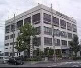 「【速報】18歳男性が全身を強く打ち死亡　深夜の交差点でバイクと車が出会い頭に衝突　「男性が起き上がらない」と通報　車を運転していた50歳男性は軽傷　大阪・岸和田市」の画像1