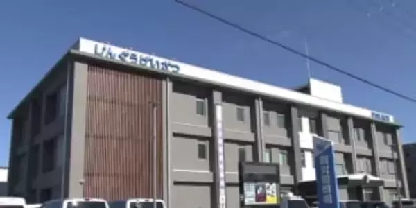 女子生徒のスカート内盗撮しようとした疑い　高校教師の男を逮捕　小型カメラとりつけたサンダルを足元に差し入れ　和歌山県警