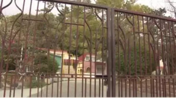 関西大学幼稚園に男が侵入　女性職員を羽交い締めにして立てこもり　駆けつけた警察官に現行犯逮捕される