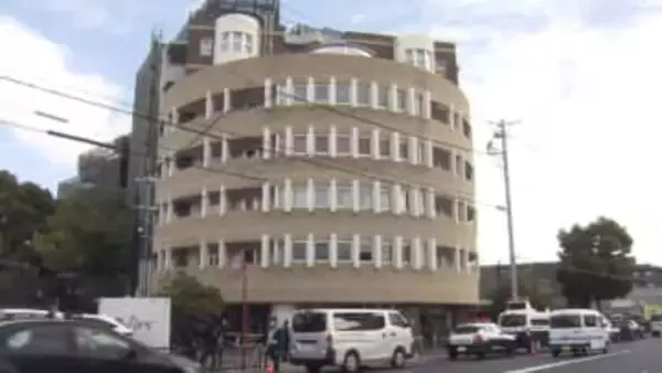 【速報】「現場から刃物見つからず・刺したとみられる人物は逃亡か」兵庫・姫路市のマンションで背中刺された30代男性見つかりその後死亡　事件の疑いも　警察捜査