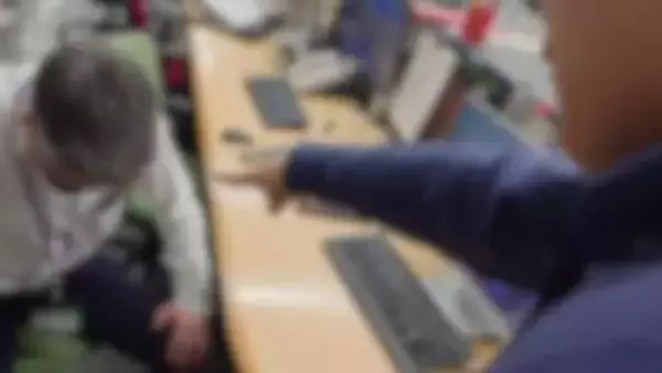 『部下』が『上司』を“電話対応が困難になるほど”大声で責め立てるなど「パワハラ」減給の懲戒処分　実は「新入社員から上司」でも起こりうる“逆パワハラ”「業務上不可欠な知識や経験」あれば成立「優越的立場」