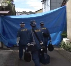 住宅に別の出入り口なく“玄関から犯行か”　74歳母と52歳娘の親子刺殺事件　母親は玄関付近で娘は廊下で死亡　背中に傷なく正面から襲われた可能性　兵庫・たつの市