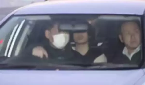 【速報】「殺すぞ」と怒鳴り自転車にわざと車で接近・衝突したか　殺人未遂の疑いで逃走していた21歳の自営業の男を逮捕　容疑を一部否認　自転車の女性は軽傷 大阪・堺市