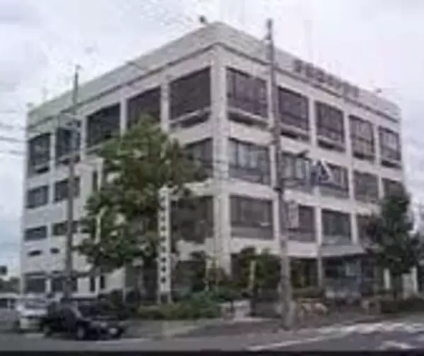 【速報】車いすの高齢男性をはね死亡させた疑い　出勤途中の22歳男を過失運転致傷の疑いで現行犯逮捕　「車いすの男性との事故を起こしてしまった」と自ら通報　大阪・岸和田市