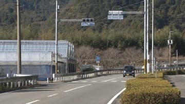 高知県須崎市の重体事故　自転車で横断中はねられたのは現場近くに住む85歳男性と判明も7日未明、死亡確認【高知】