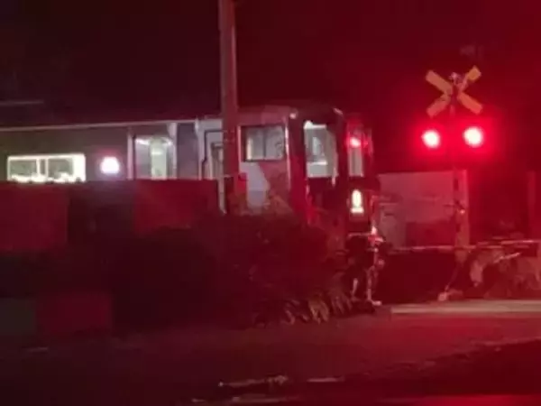 特急「しまんと」が人と接触、はねられた人が死亡　現場は踏切ではない線路　土讃線・高知～窪川間で運転見合わせ（11日午後9時40分時点）