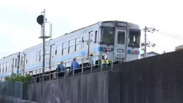 JR土讃線で人と列車が衝突　男性が病院に搬送も死亡確認　午後6時14分に運転再開